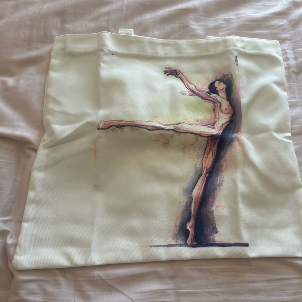 Tote bag